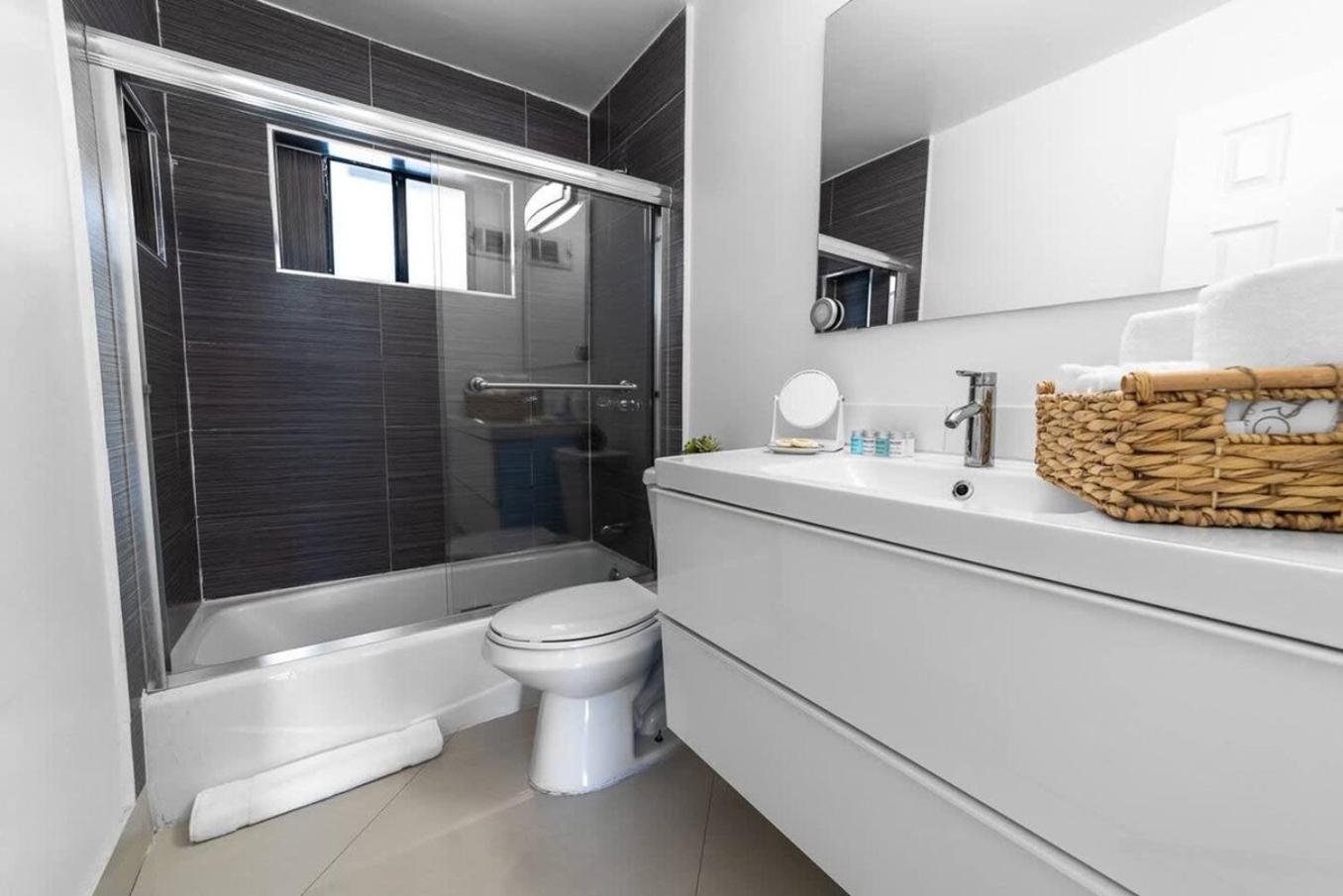 Private Heated Pool Villa In Ftl Near Beach Fort Lauderdale Zewnętrze zdjęcie